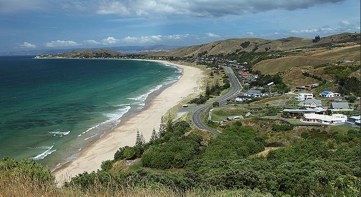 Gisborne's gorgeous Wainui Beach. Image from Wainuibeach.co.nz. 