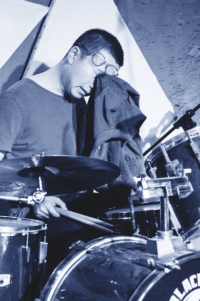 Li Baoning on the drums at XP. Image from XP's Douban.